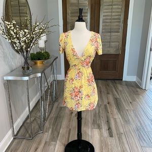 Forever 21 Yellow W/Floral Print Short Sleeve Mini Dress Size Small